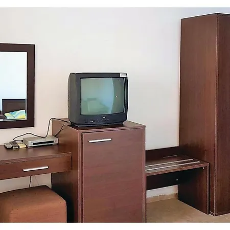 بيت للعطل Four-bedroom Holiday In